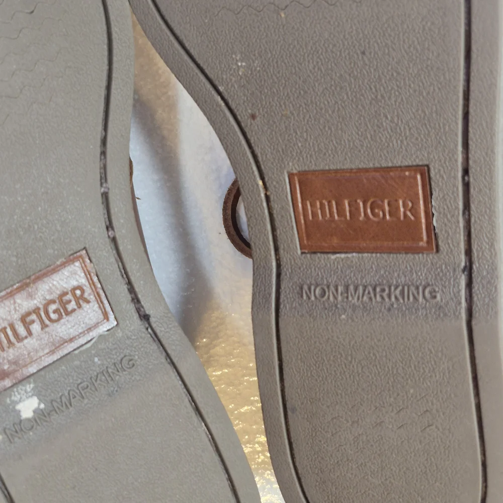 Tommy Hilfiger Brown Leather loafers
